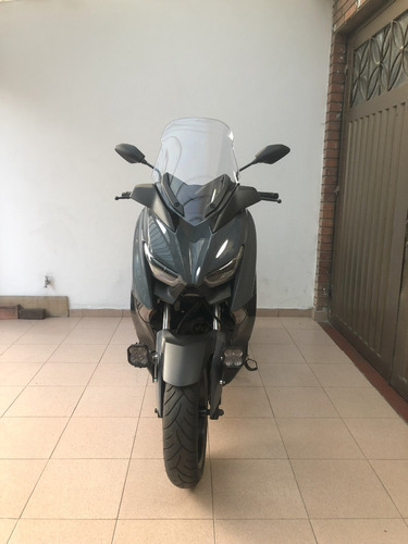 Yamaha Xmax 300