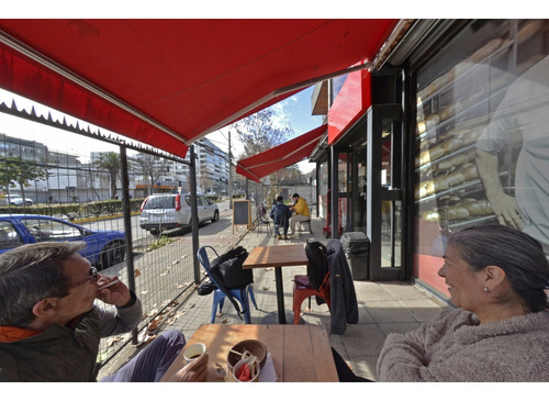 Restoran Con Alcoholes Metro Ines De Suarez