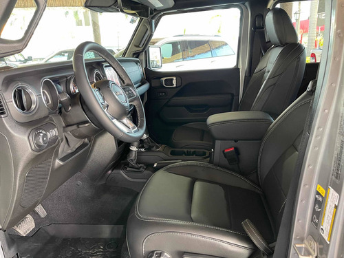 Imagen 9 de 13 de Jeep Wrangler Sahara