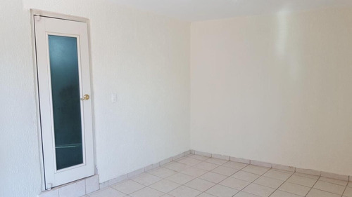 Local En Venta En Esquina Avenida Santa Fe Con 2 Departamentos