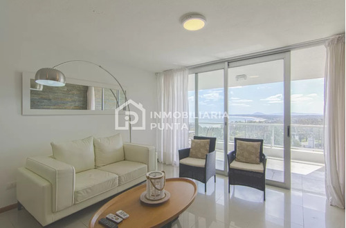 Apartamento En Venta En Punta Ballena 