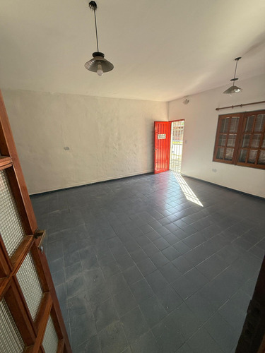 Alquiler Galpón- B Villa Corina