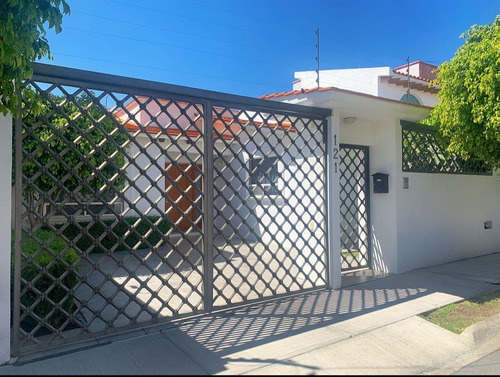 Casa En Venta De Un Piso Juriquilla Queretaro Rcv220611-bc