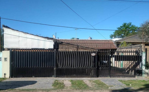 Casa Para 2 Familias En Venta En Paso Del Rey Norte