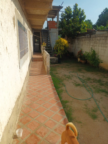 Casa En El Sector Cardonal Cod. Indic-1886
