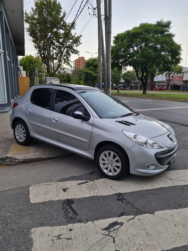 Peugeot 207 1.4 Sedan Hdi Xt
