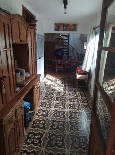 Casa - Buceo. Con Patio Y Garaje