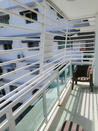 Imagen 1 de 13 de En Venta Apartamento En Santo Domingo Este.