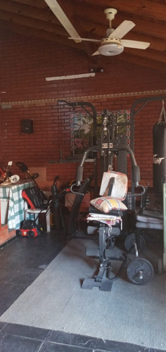 Excelente Chalet En Zona Pizzurno Al 100 Ramos Mejia.