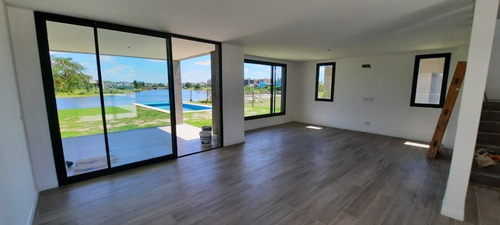 Imagen 6 de 19 de Hermosa Casa En San Matias Área 1 Al Agua