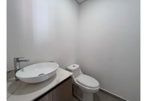 | V E N T A | Apartamento Para Estrenar En Laureles. Súper Ubicación