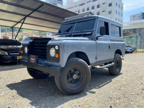 Land Rover Santana