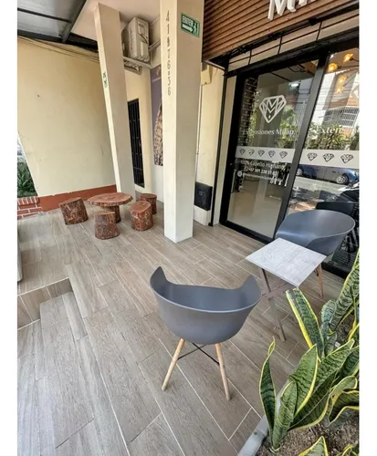 Local Amoblado En Venta Laureles, Medellín Con Ubicación Reconocida