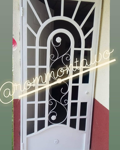 Imagen 4 de 5 de Puertas De Hierro