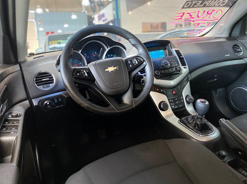 Imagem 13 de 15 de Chevrolet Cruze 1.8 Lt 16v Sedan 2012