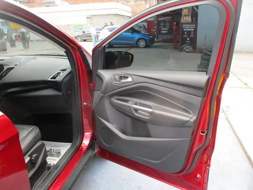 Ford Escape Titanium 4x4 2000cc At Aa