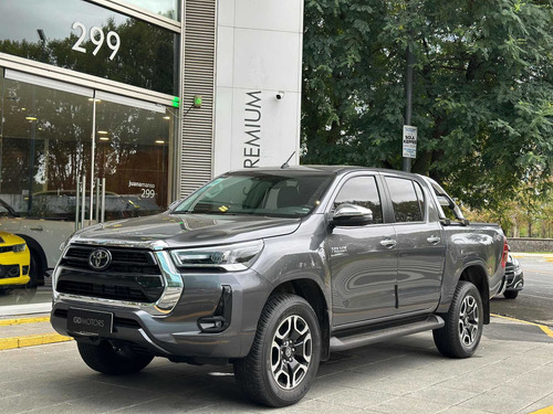 Imagen 6 de 25 de Toyota Hilux 2.8 Cd Srx 177cv 4x4 At 2021 500km