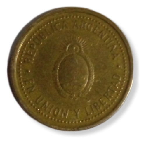 Moneda Auténtica De Argentina Con Mala Acuñación 
