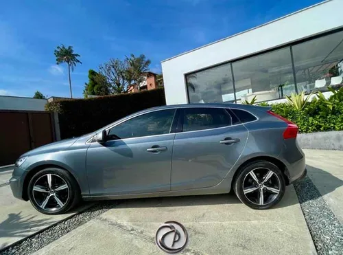 Volvo V40 2.0 T4 Drive-e R-design
