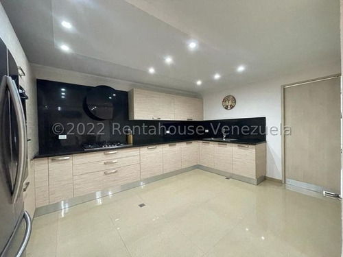 Imagen 2 de 15 de Townhouse Duplex, Acabados Y Construcción De Primera, Con Elegantes Accesorios, (listo Para Habitar). Ubicado En El Conjunto Cerrado Terranova, Cerca Del Sambil Paraguana. #22-10161.