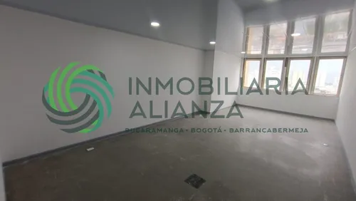 Oficina En Arriendo En Centro. Cod A10625