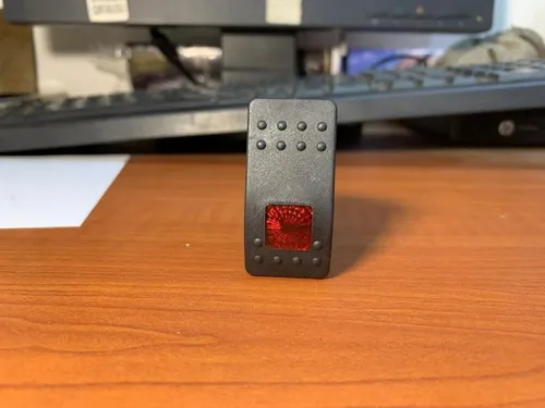 Switch Tecla Rectangular 4t 1p Piloto Tapa Curva 20a/12v