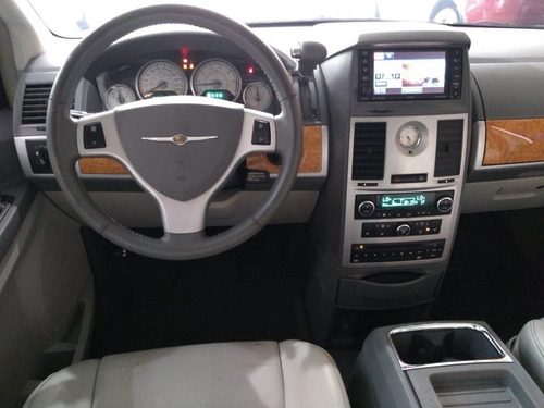 Chrysler Town & Country 3.8 Limited V6 12v Gasolina 4p