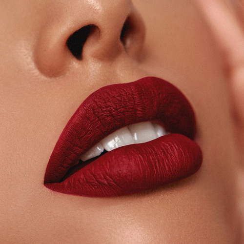Labial Matte Plum Bite Larga Duración Arantza