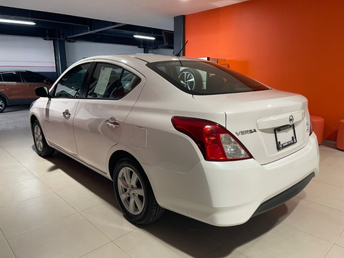 Imagen 6 de 8 de Nissan Versa Sense 2019