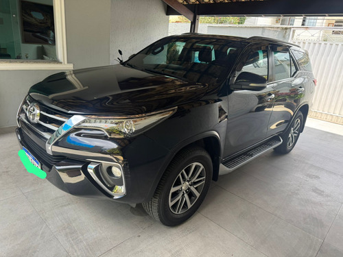 Toyota SW4 2.8 Tdi Srx 7l 4x4 Aut. 5p