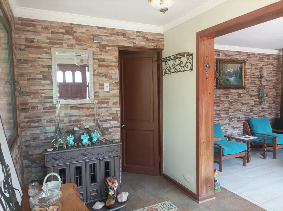 Imagen 3 de 22 de Vivabien Propiedades Vende Amplia Y Acogedora Casa En Lo Ca