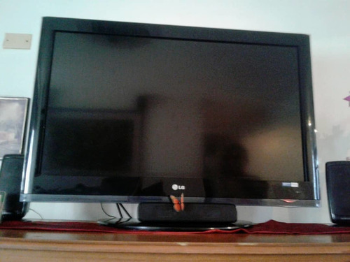 Imagen 2 de 3 de Televisor LG 37 (falla Sólo Al Encender) Negociable.