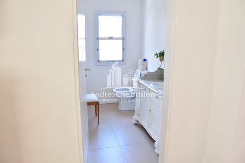 Venta Casa 4 Dormitorios Concordia Con Cochera