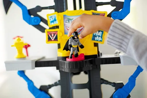 Imaginext Batman Dc Super Friends Baticueva Transformable Env o