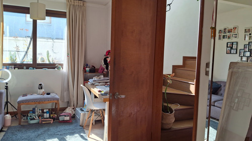 Casa Moderna Y Amplia 5d/4b Con Quincho En Arriendo