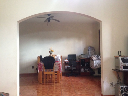Imagem 10 de 19 de Casa De 2 Pisos 4 Dormitórios - 4332