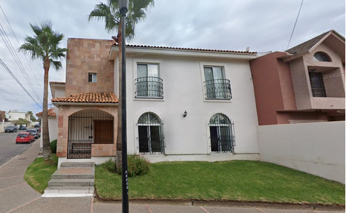 Venta De Excelente Casa De Recuperación Bancaria En Zona De Alta Plusvalia En Chihuahua.fm17