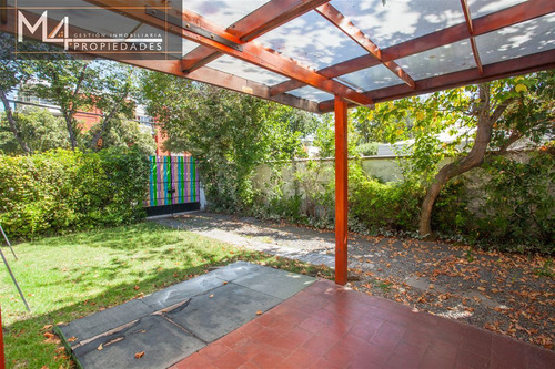 Casa En Tranquilo Barrio Con Excelentes Accesos 7dorm 4bañ