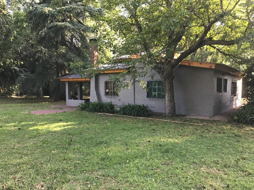 Imagen 7 de 22 de Hermoso Chalet Sobre Lote De 5100m2 En Cañuelas