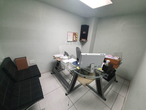 Imagen 23 de 27 de Oficina En Venta De 561.87 M² En Céntrica Ubicación En Col.