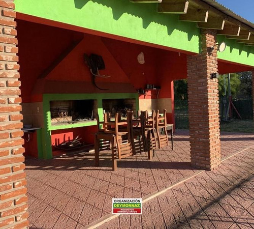 Imagen 15 de 30 de Venta Complejo En Ingreso A Colón - Piscina.