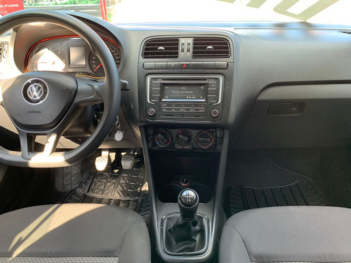 Volkswagen Vento 2.0 Confortline Mt