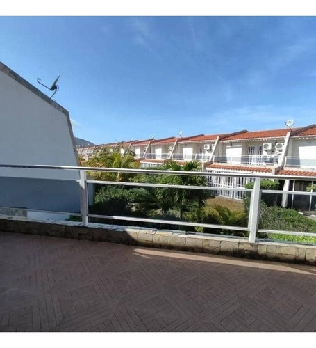 Imagen 10 de 13 de Townhouse Dúplex Urb.brisas De San Miguel