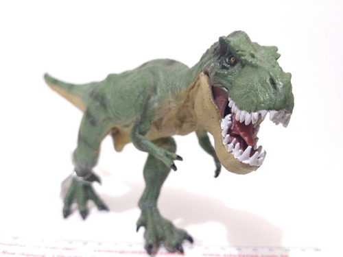 Boneco Dinossauro Tiranossauro Styracosaurus Jurassic Park