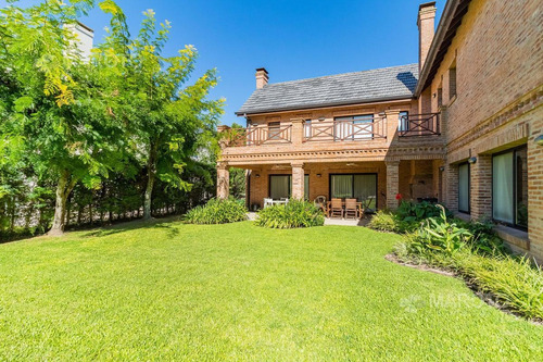 Imagen 10 de 30 de Casa En Venta En Barrio Privado Septiembre - Maroto Propiedades