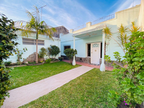 Casa Con Jardin Y Terraza En Boulogne, San Isidro 