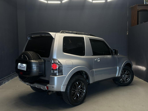Mitsubishi Pajero Full 3.8 V6 250cv 3p Aut.