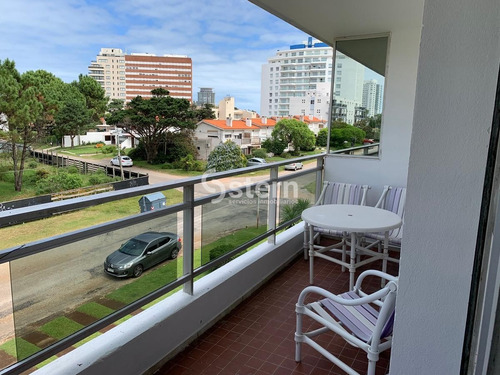 Imagen 1 de 10 de Venta Apartamento 2 Dormitorios, Aidy Grill, Punta Del Este