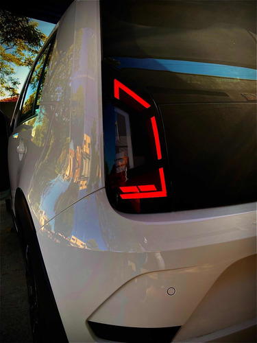 Imagem 6 de 8 de Volkswagen Up! Up Cross 170 Tsi