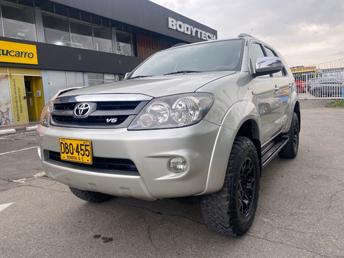 Toyota Fortuner 4.0 Sr5